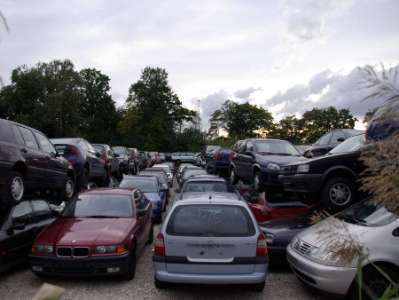Abwrackpr�mie f�r die T�rkei: �berf�llte Autofriedh�fe bald auch dort?